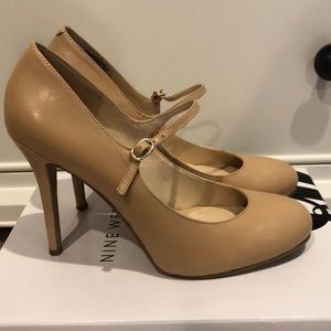 Nine West Mary Jane pumps